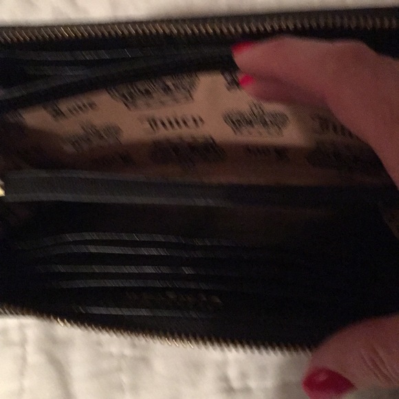 Wallet - Picture 3 of 5